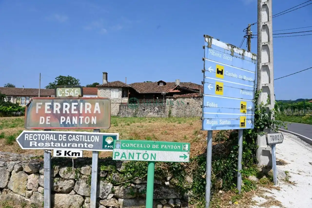 Vista exterior de Finca rústica en venta en Pantón con Calefacción y Jardín privado