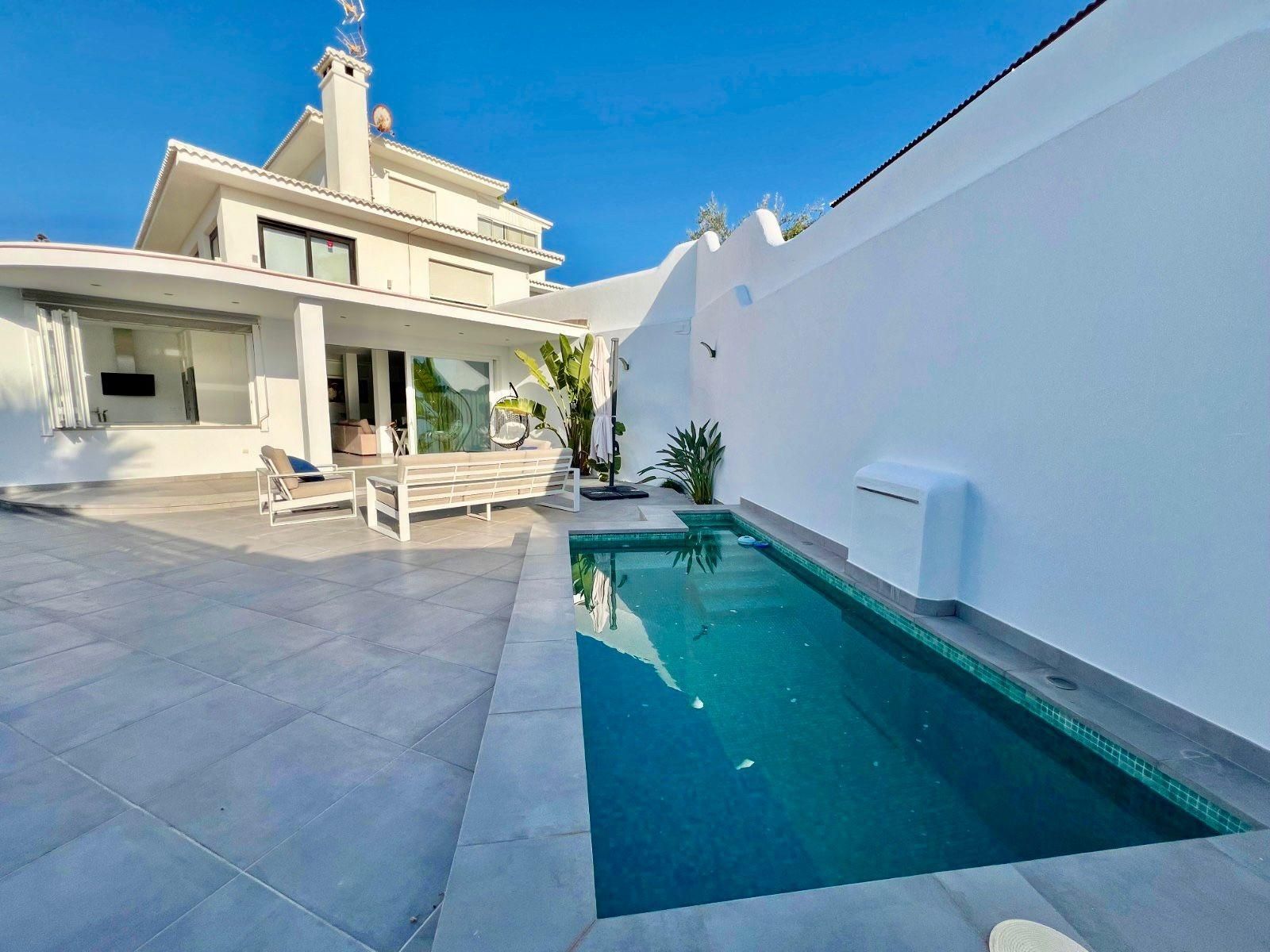 Swimming pool of Houses for rent in Almonte  with Air Conditioner, Private garden and Terrace