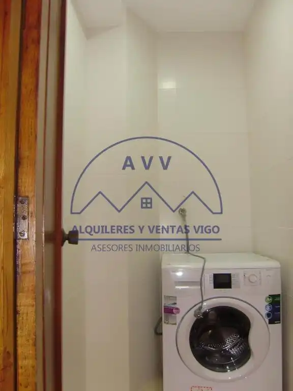 Piso de alquiler en Vigo  con Parquet
