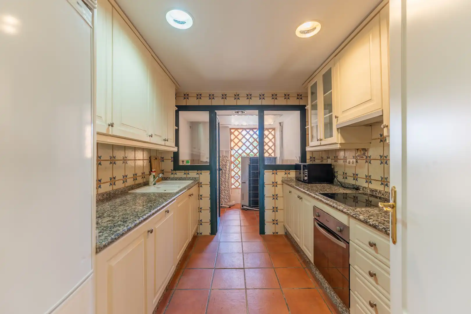 Kitchen of Apartments for rent in Estepona  with Air Conditioner, Heating and Parquet flooring