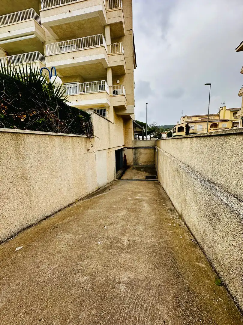 Parkplatz von Garage zum Verkauf in L'Estartit