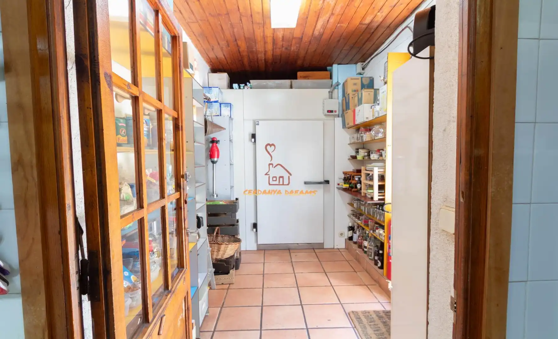 Cocina de Edificio en venta en Alp
