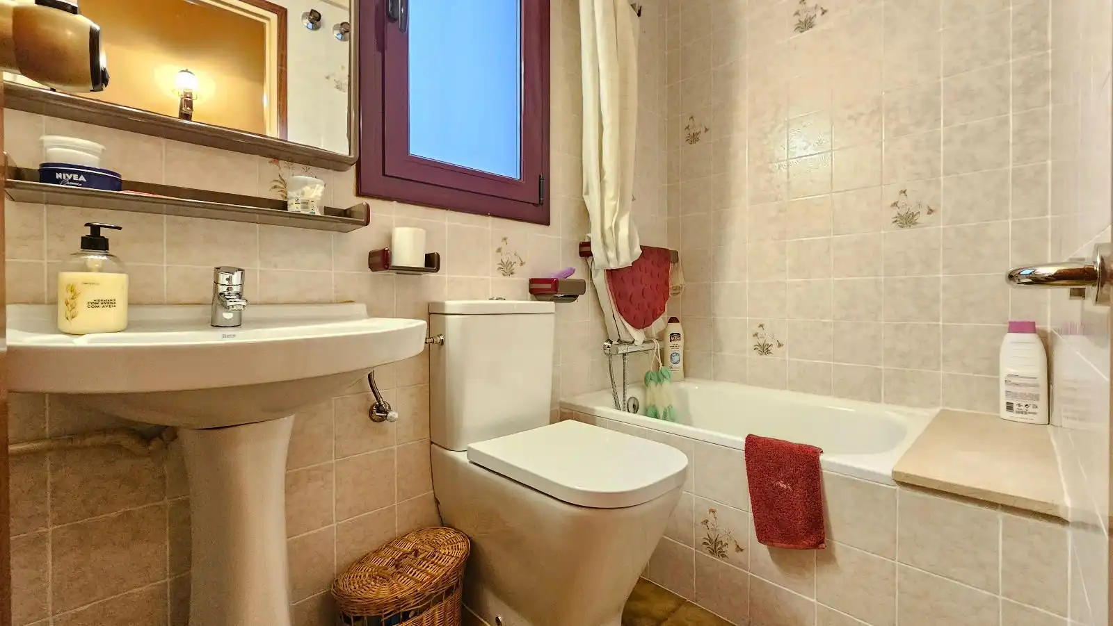 Baño de Piso en venta en Barcelona con Aire acondicionado, Terraza y Amueblado