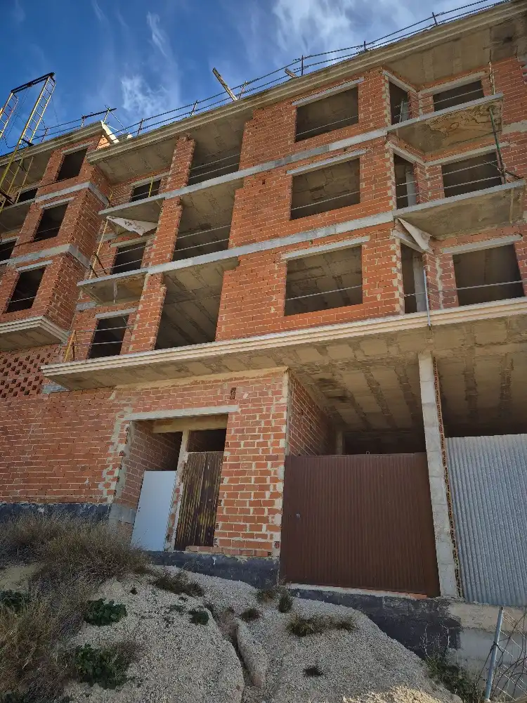 Vista exterior de Edificio en venta en Chinchilla de Monte-Aragón