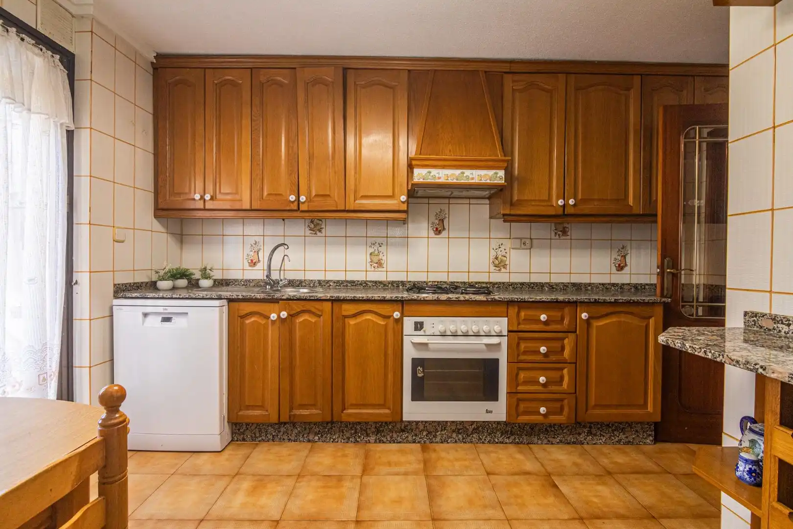 Cocina de Piso en venta en Elche / Elx con Aire acondicionado, Calefacción y Balcón