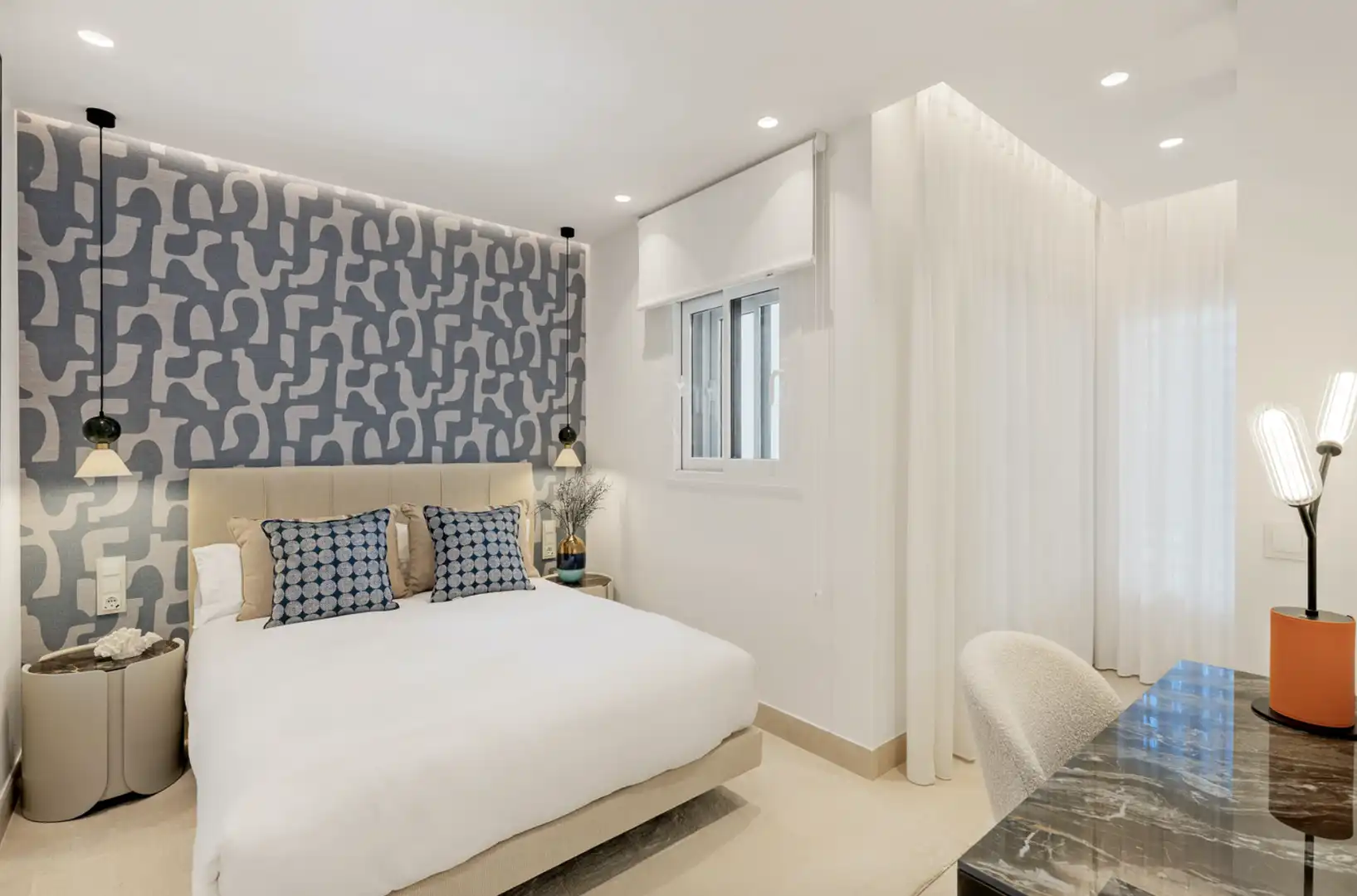 Habitación de Apartamento en venta en Estepona con Aire acondicionado, Terraza y Piscina