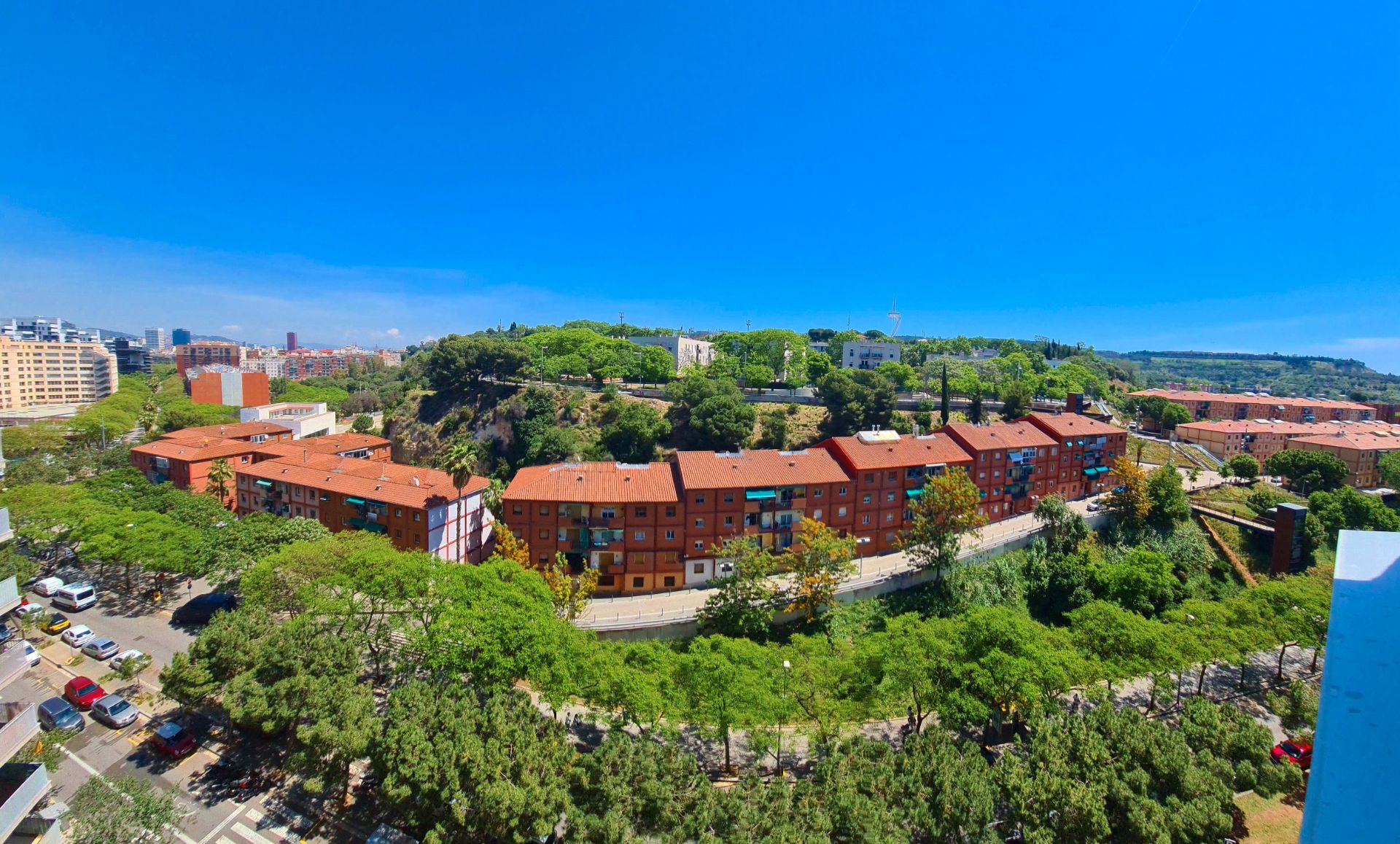 Exterior view of Flat for sale in  Barcelona Capital  with Air Conditioner, Heating and Oven