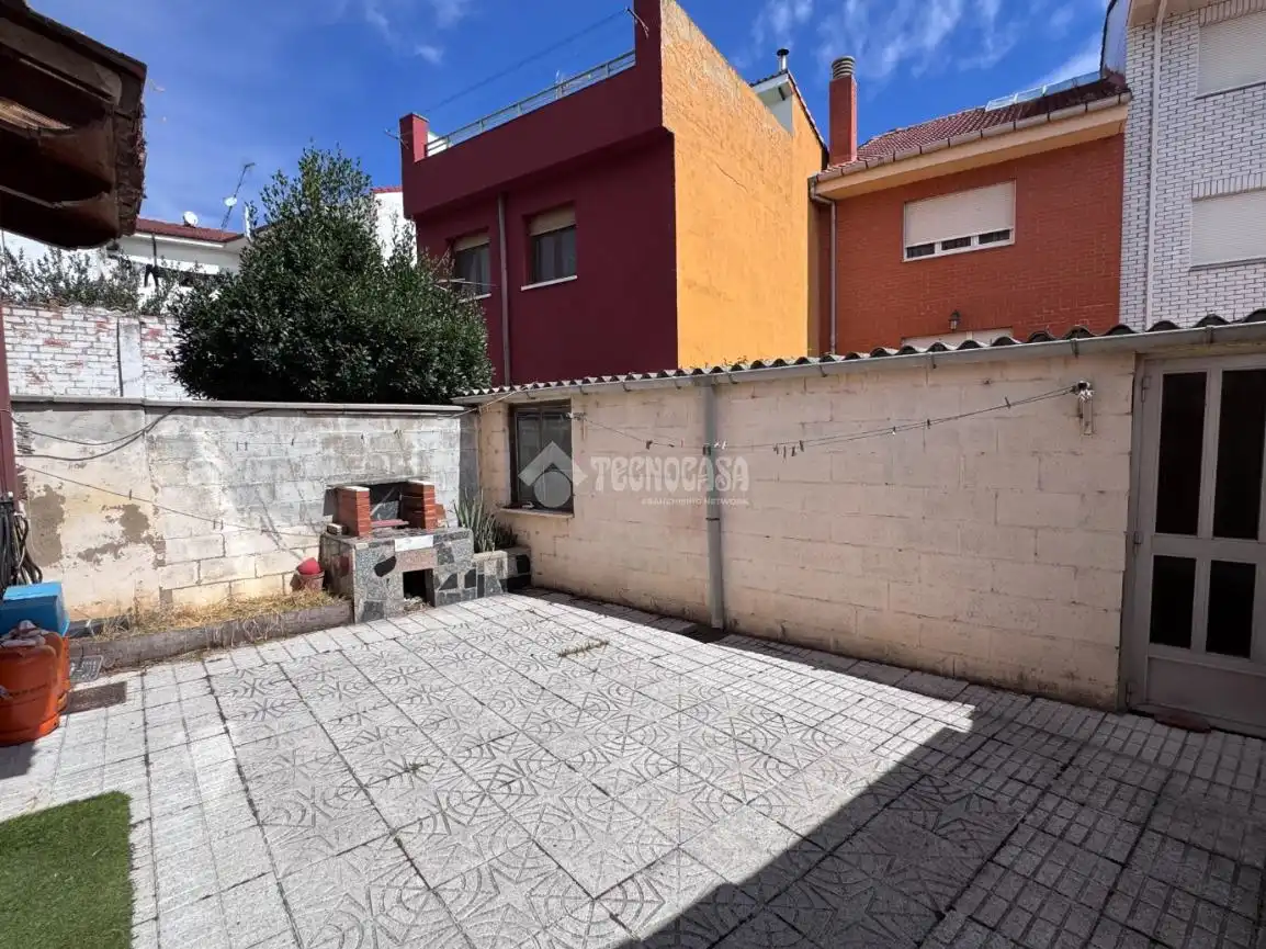 Terrasse von Gebäude zum Verkauf in Villaquilambre