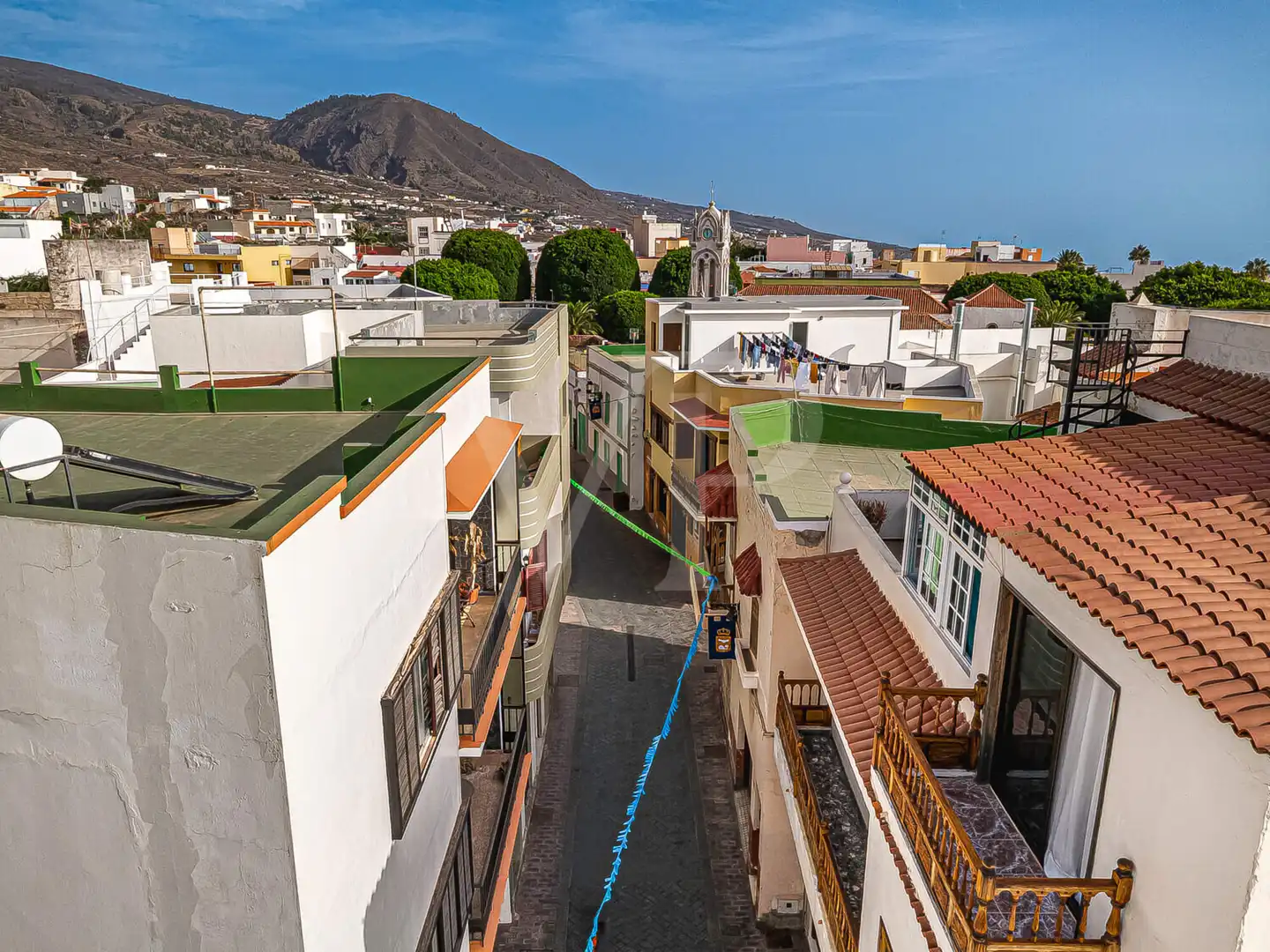 Vista exterior de Casa adosada en venta en Guía de Isora interior
