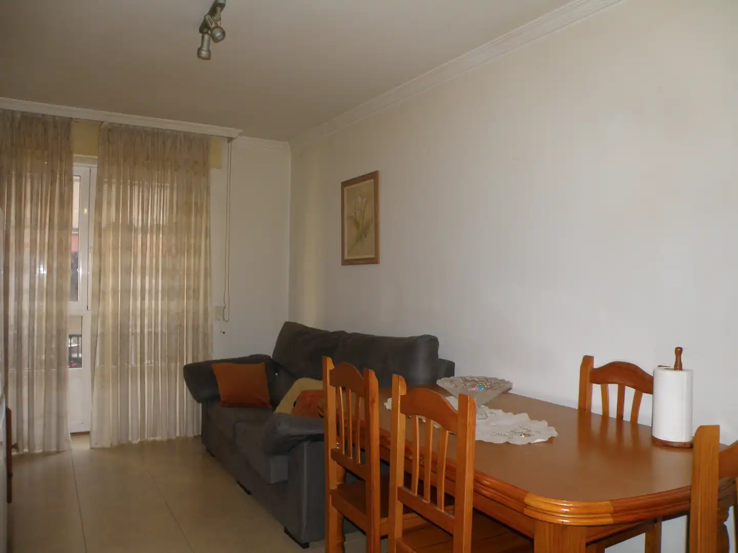 Wohnzimmer von Wohnungen zur Miete in Ribeira mit Heizung, Abstellraum und Möbliert
