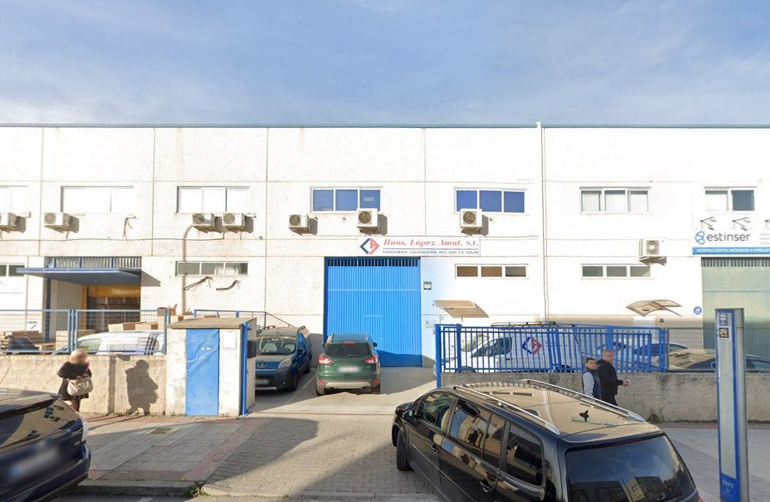 Vista exterior de Nave industrial en venta en  Madrid Capital