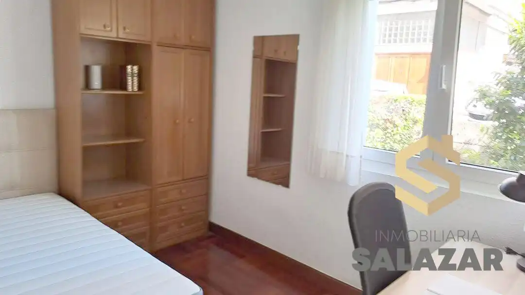 Bedroom of Flat for rent in Bilbao   with Heating and Private garden