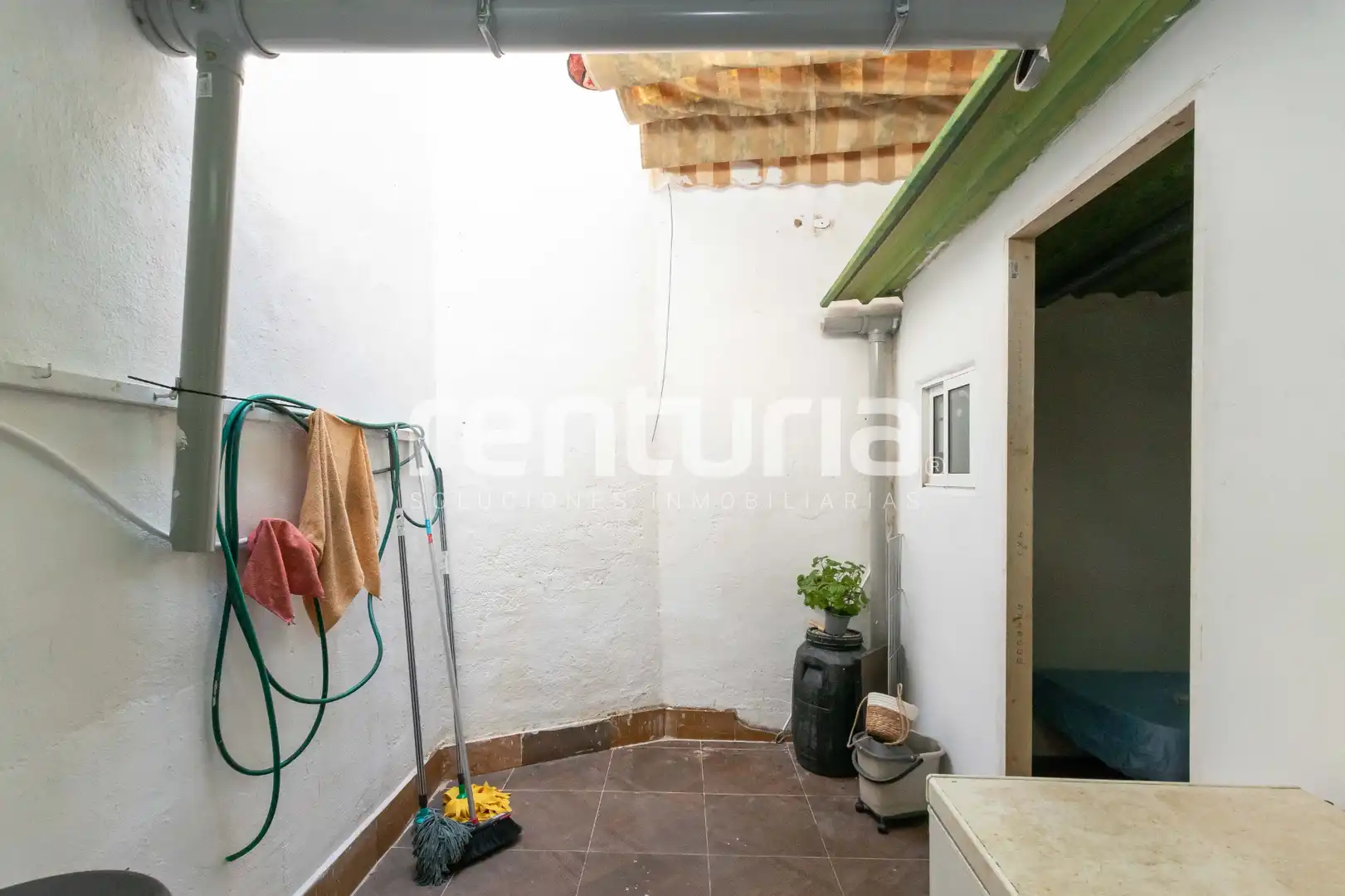 Vista exterior de Local en venta en Gandia con Aire acondicionado, Terraza y Amueblado