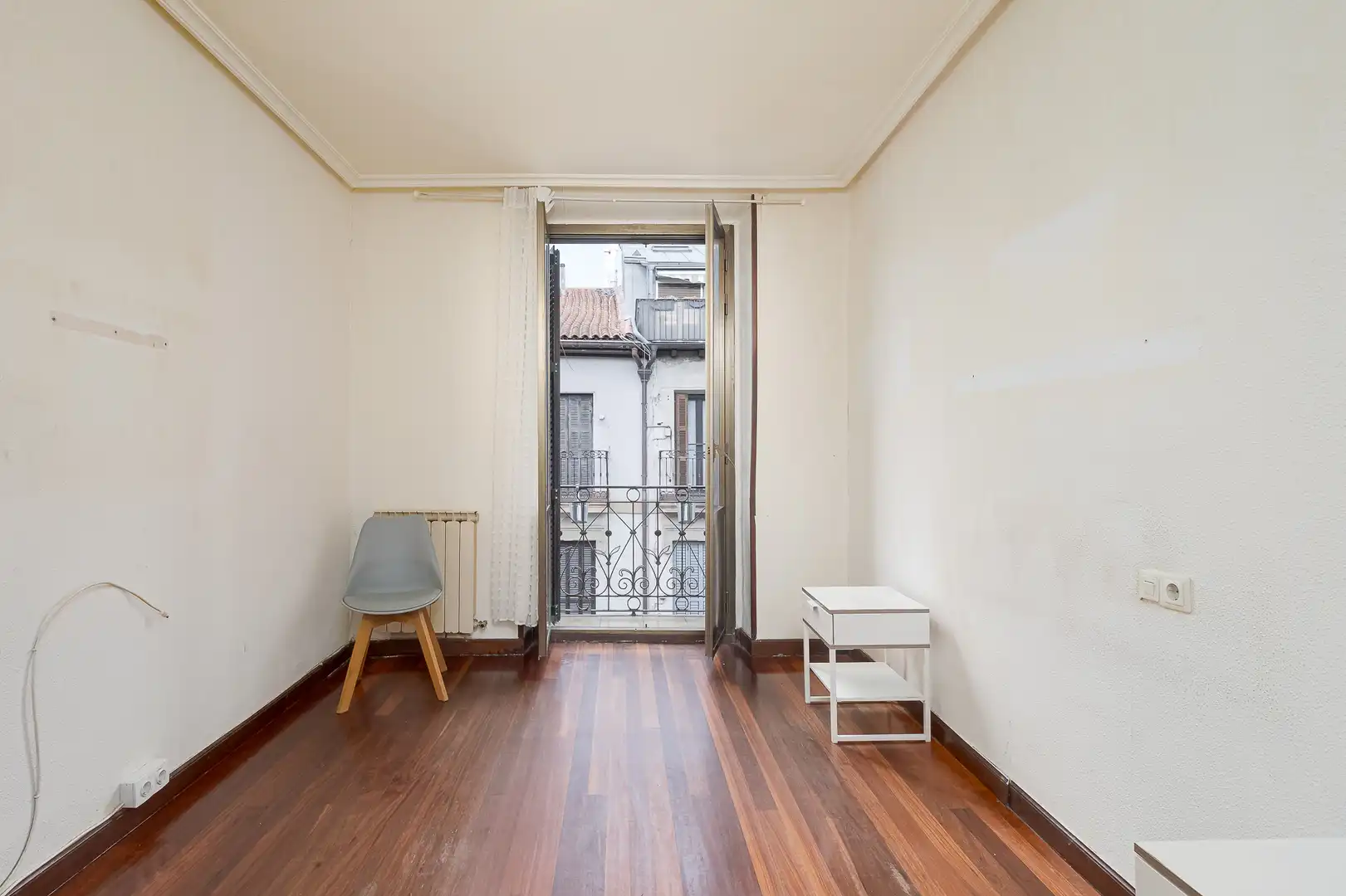 Habitación de Piso en venta en Donostia - San Sebastián  con Calefacción y Balcón