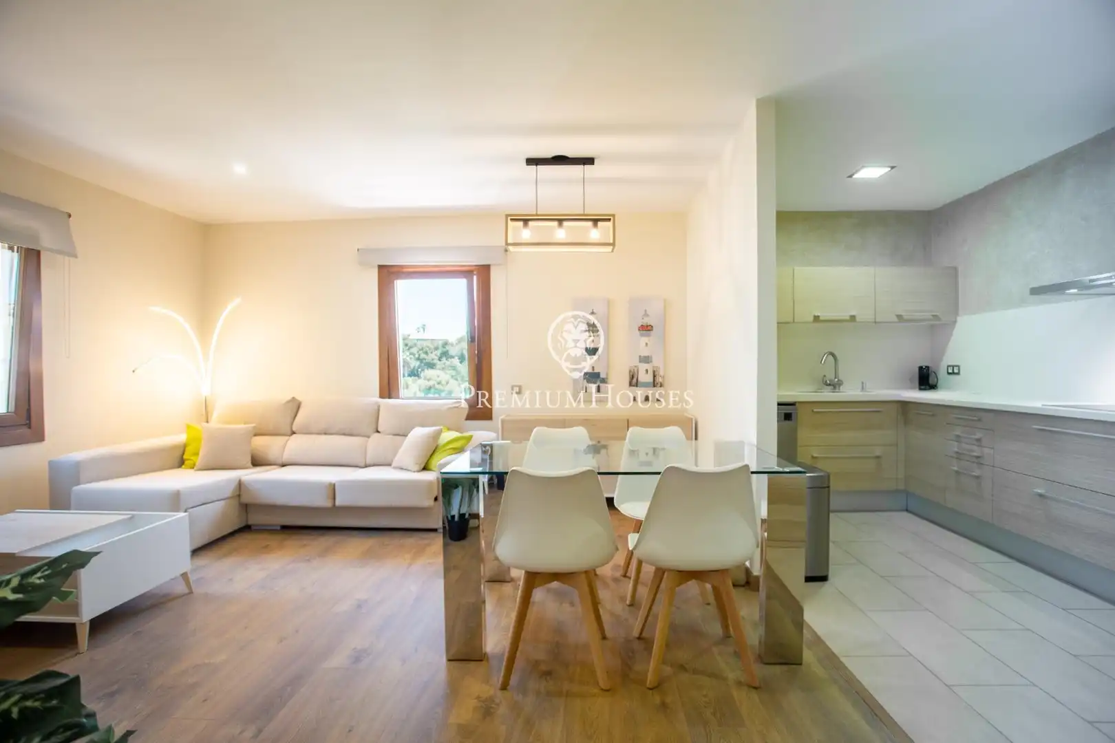 Living room of Flat for rent in Premià de Dalt  with Heating, Terrace and Community pool