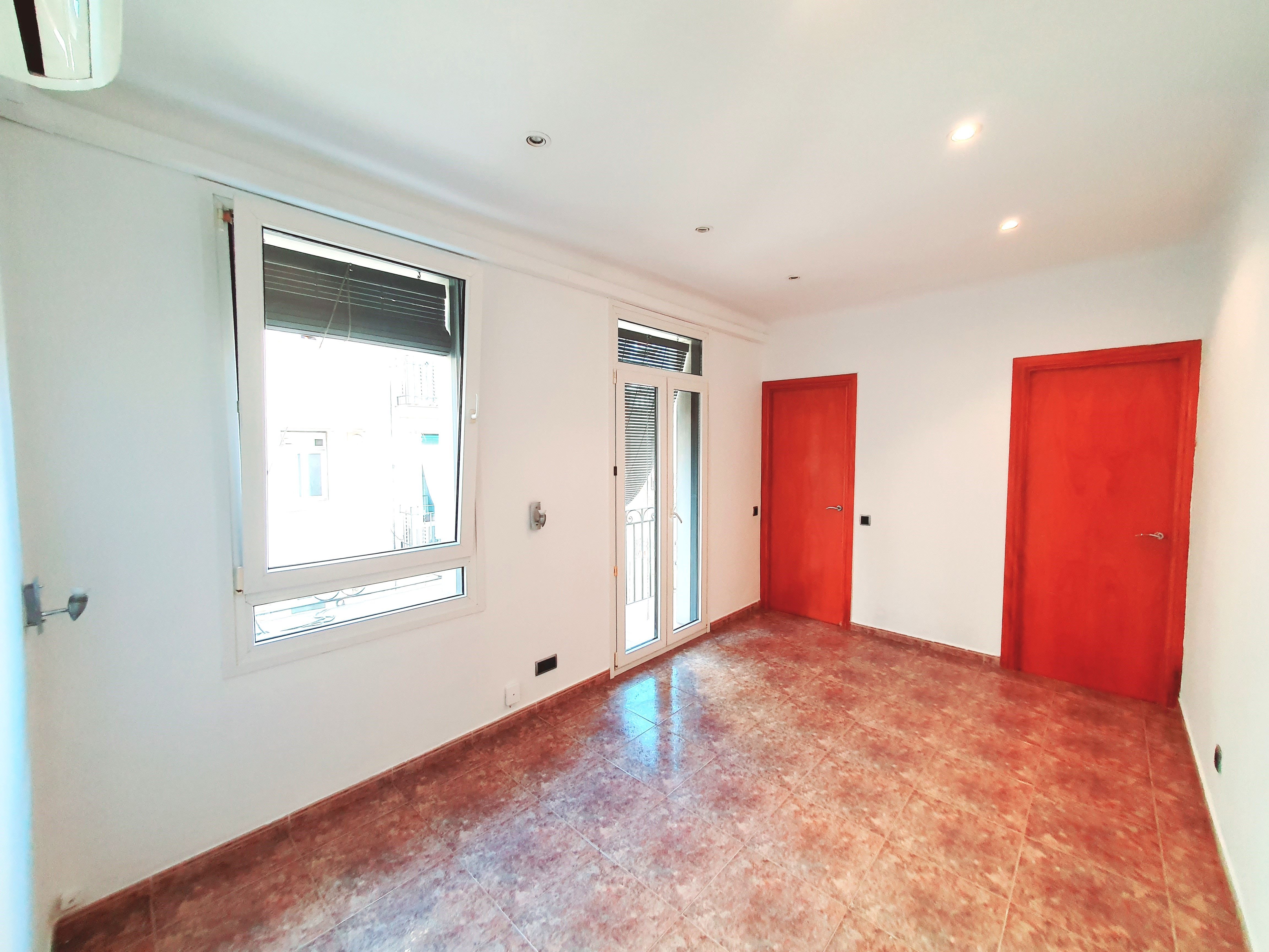 Flat to rent in Carrer del Tinent Flomesta, Sants