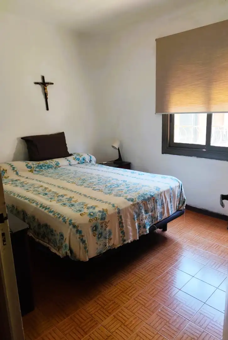 Habitación de Piso en venta en L'Hospitalet de Llobregat con Amueblado, Horno y Lavadora