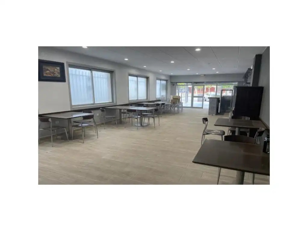 Local comercial en venta en Sector Muga b, imagen 3