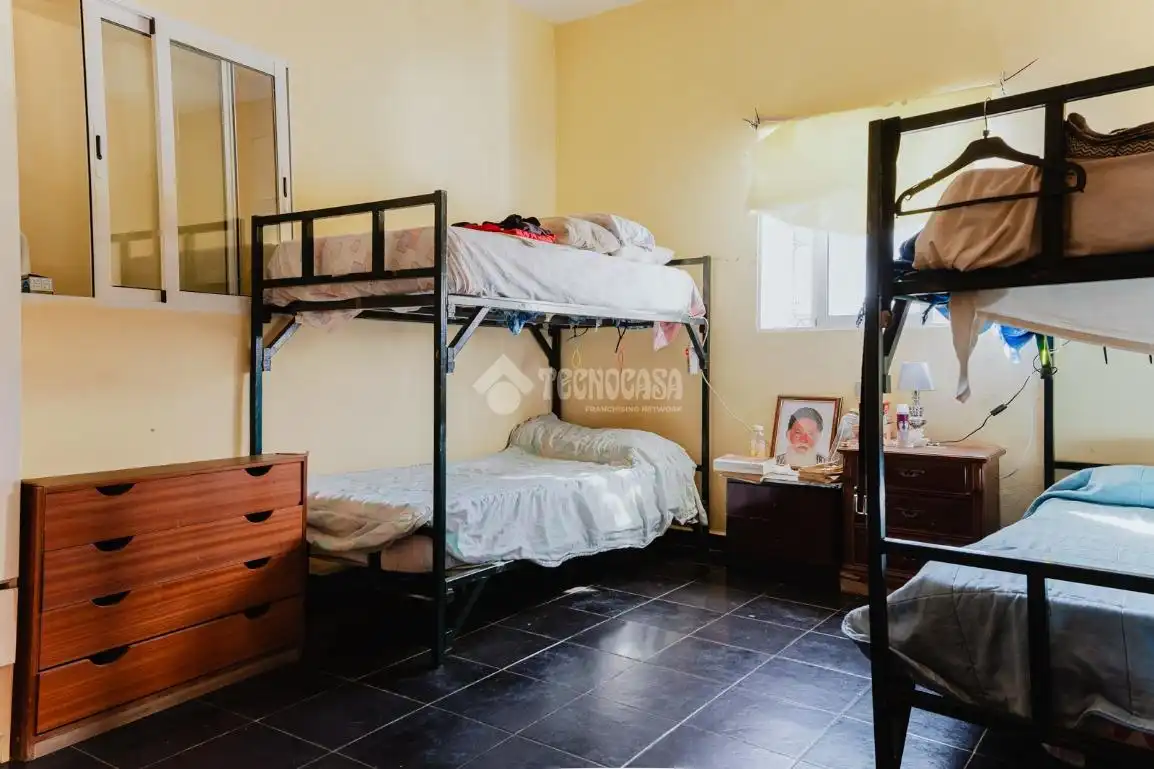 Habitación de Casa adosada en venta en Rioja
