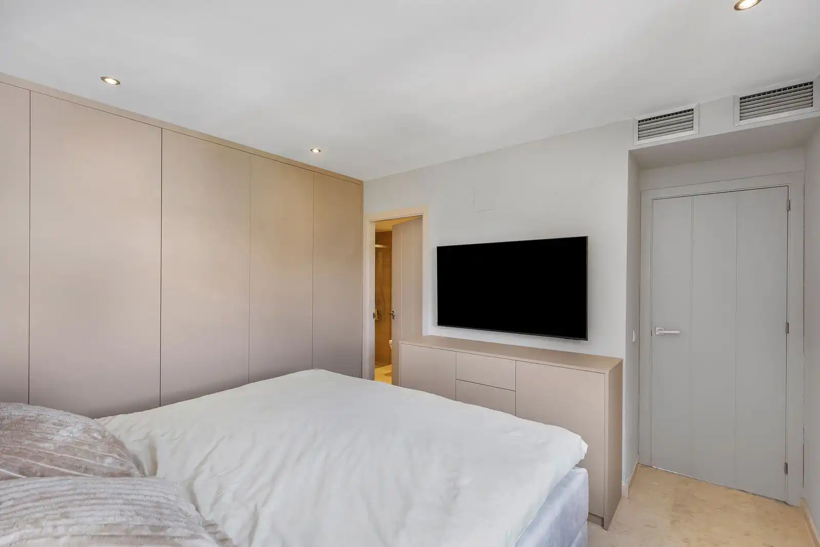 Apartament amb terrassa en venda a Avenida de las  Olas, imagen 16