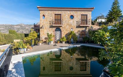 Vista exterior de Casa o xalet en venda en Almuñécar amb Aire condicionat, Calefacció i Terrassa