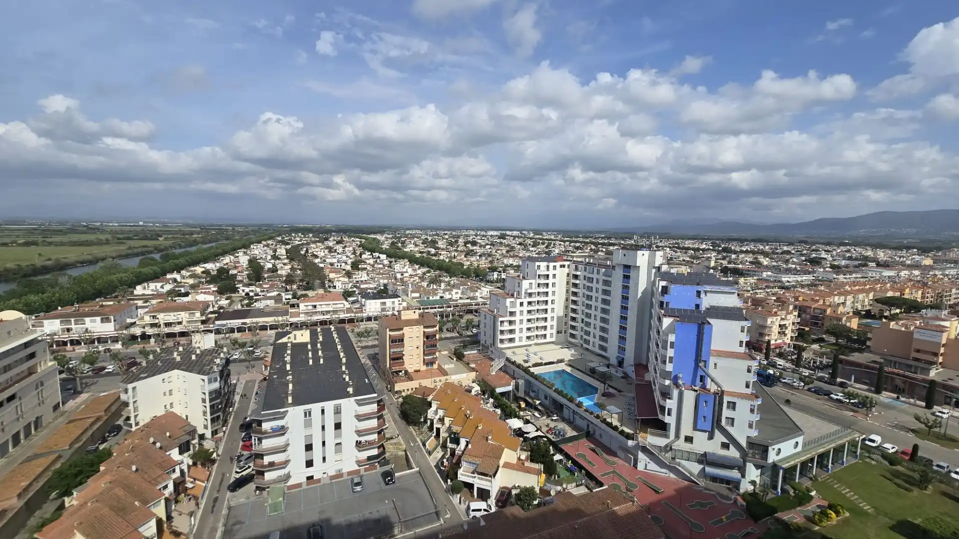 Vista exterior de Estudio en venta en Empuriabrava