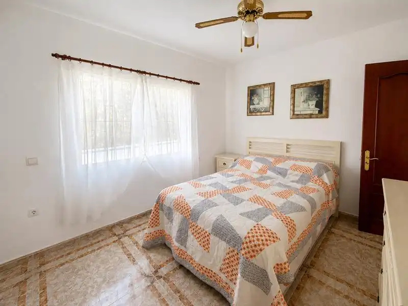 Schlafzimmer von Country house zum Verkauf in Málaga mit Klimaanlage, Heizung und Privatgarten