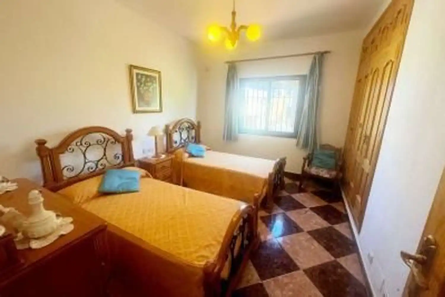 Habitación de Casa o chalet en venta en Marbella con Calefacción, Jardín privado y Trastero