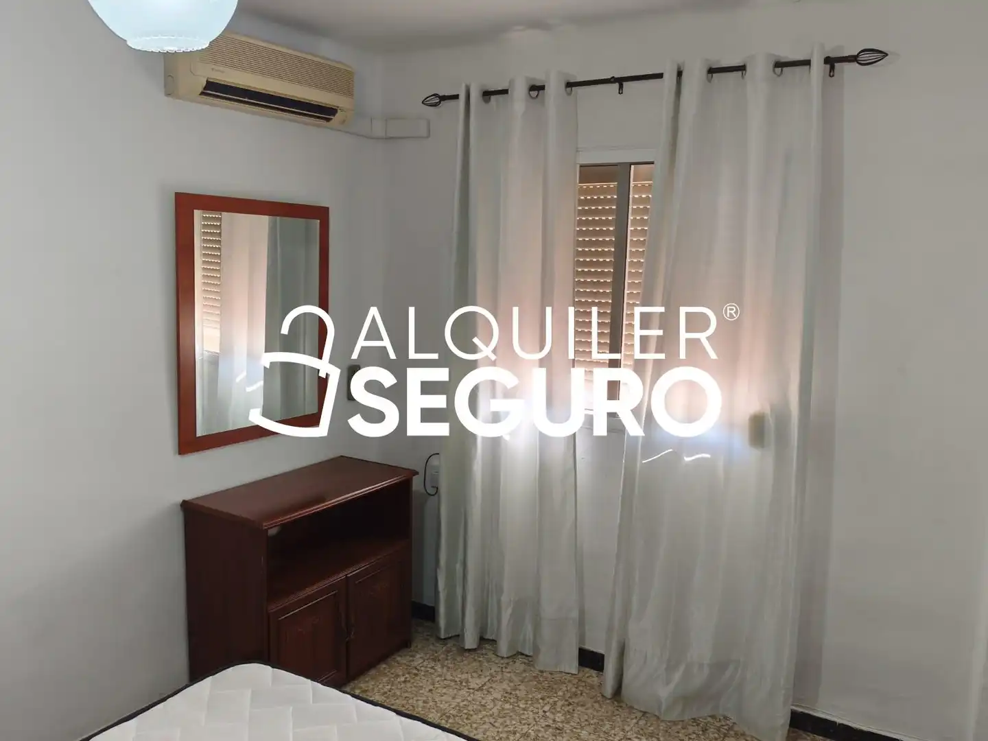 Piso con ascensor en alquiler en De Carmona, imagen 23