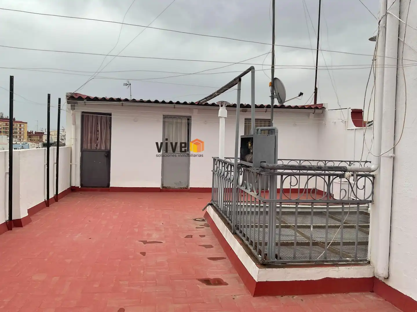 Exterior view of Flat for sale in Sevilla  with Air Conditioner, Heating and Terrace