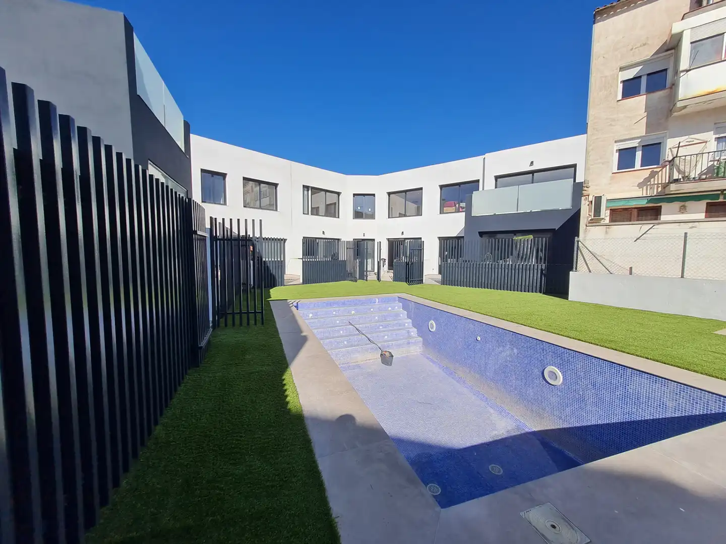 Piscina de Casa adosada en venta en Artés con Aire acondicionado, Calefacción y Terraza