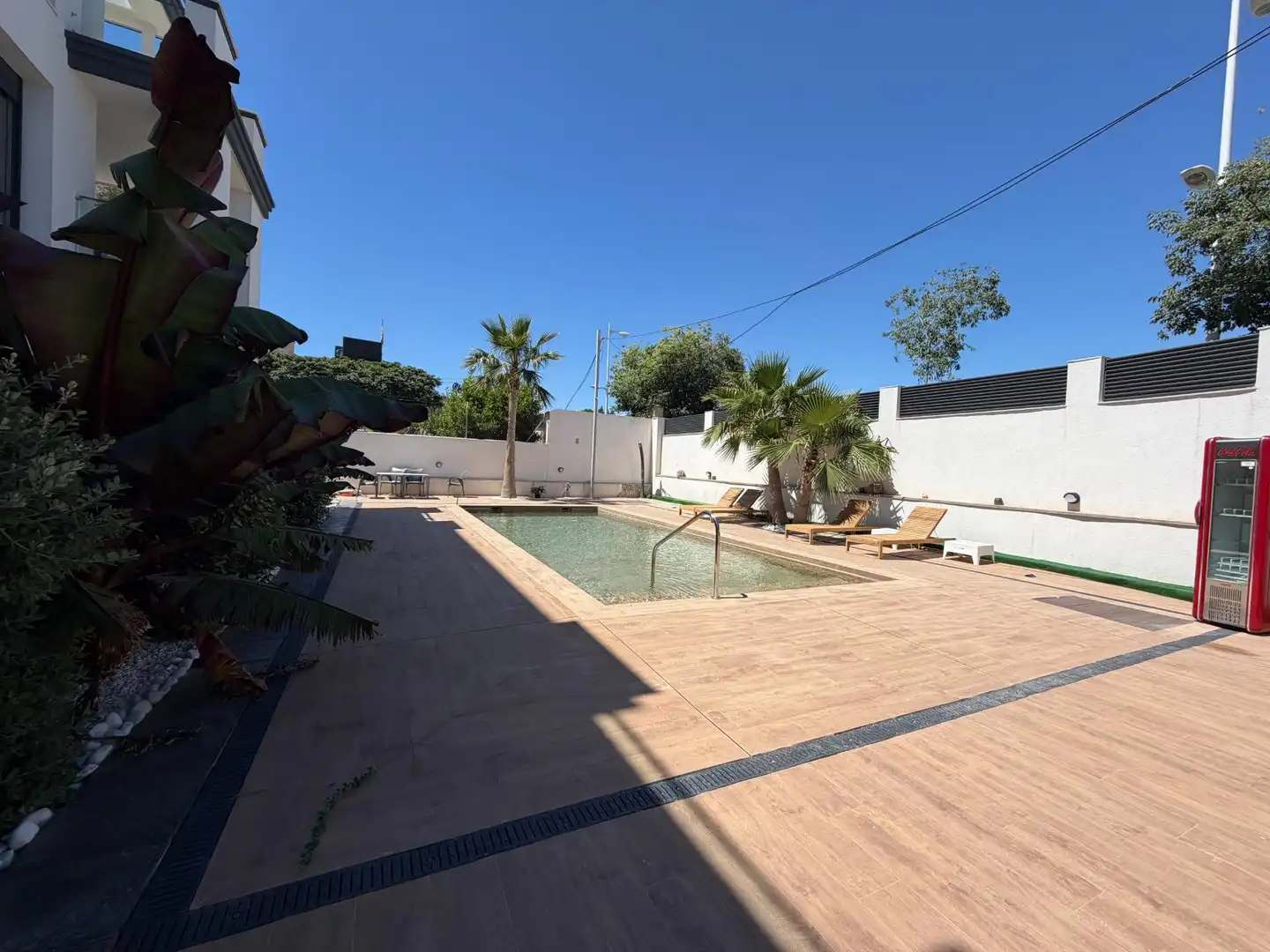 Swimming pool of Buildings for sale in Alicante / Alacant