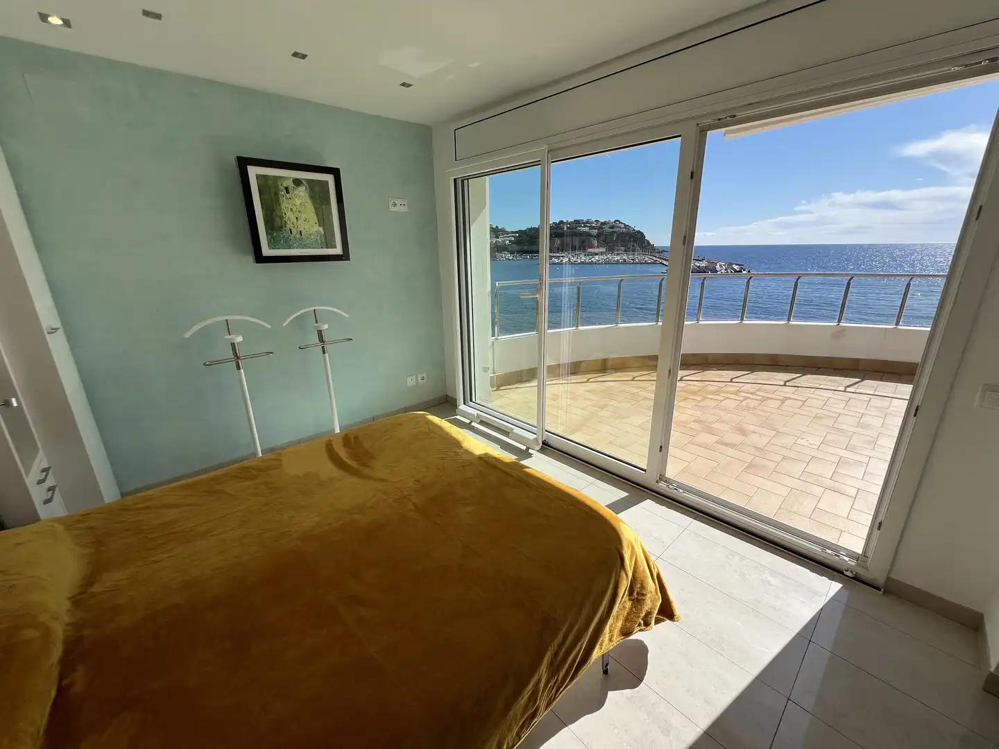 Apartments for rent in Passeig Marítim del President Josep Irla, Puntabrava - Port Salvi