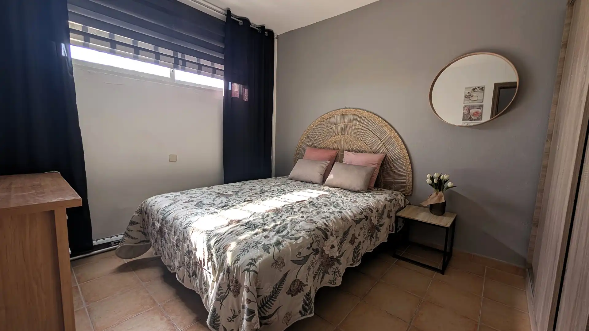 Habitación de Apartamento en venta en Antigua con Amueblado, Horno y Lavadora