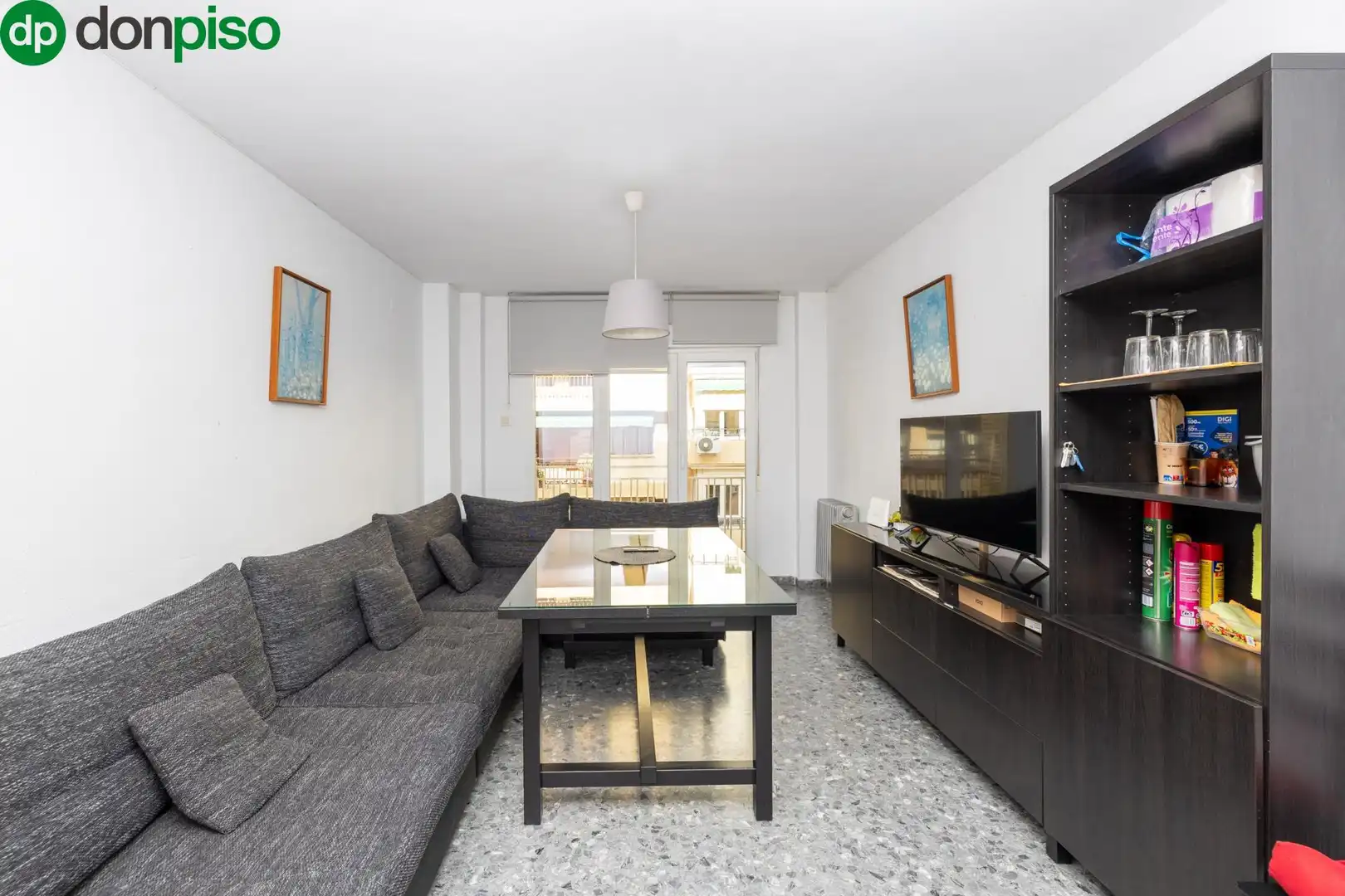 Sala d'estar de Apartament en venda en Granada amb Calefacció