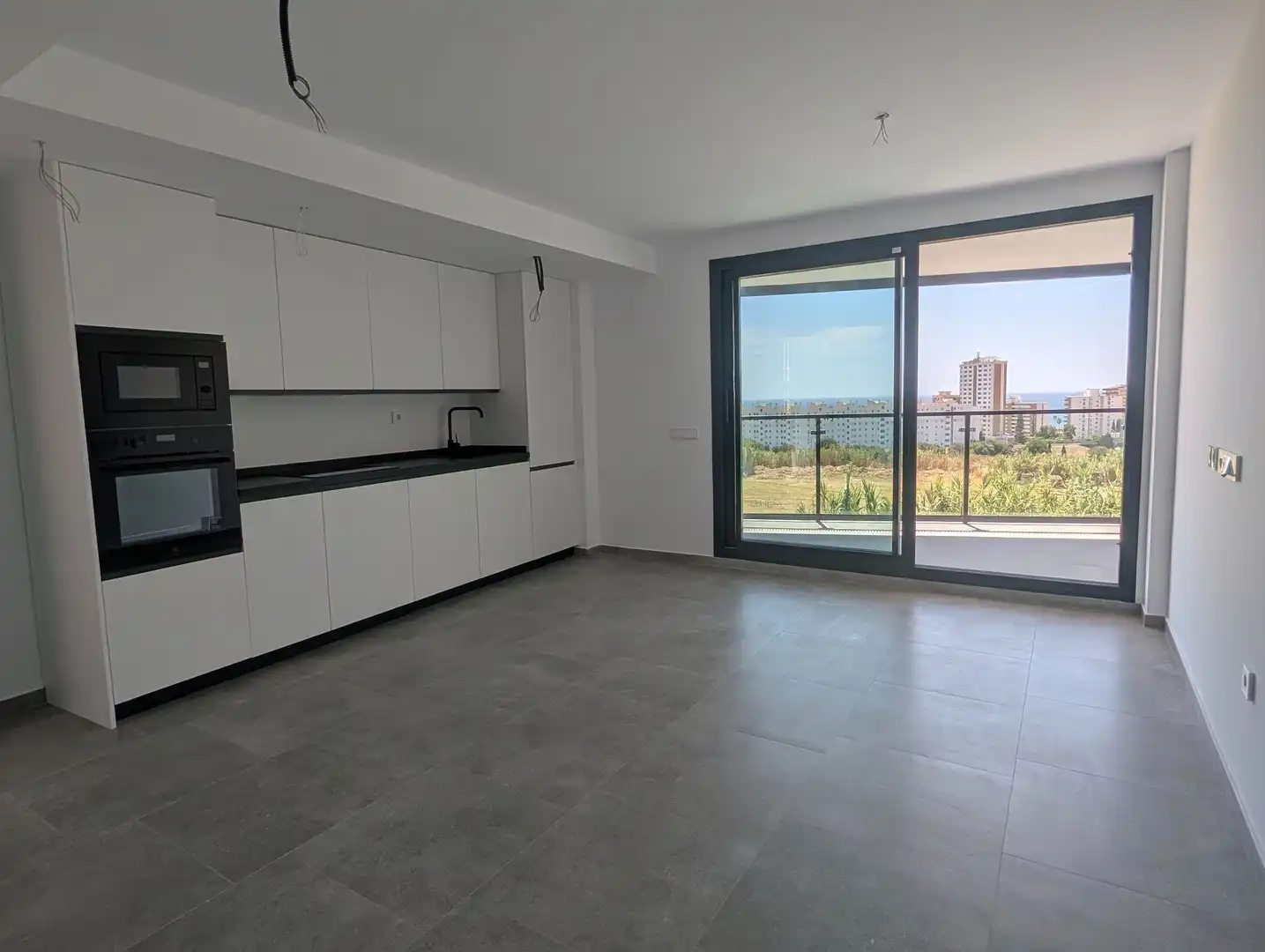 Cuina de Apartament en venda en Fuengirola amb Aire condicionat, Calefacció i Terrassa