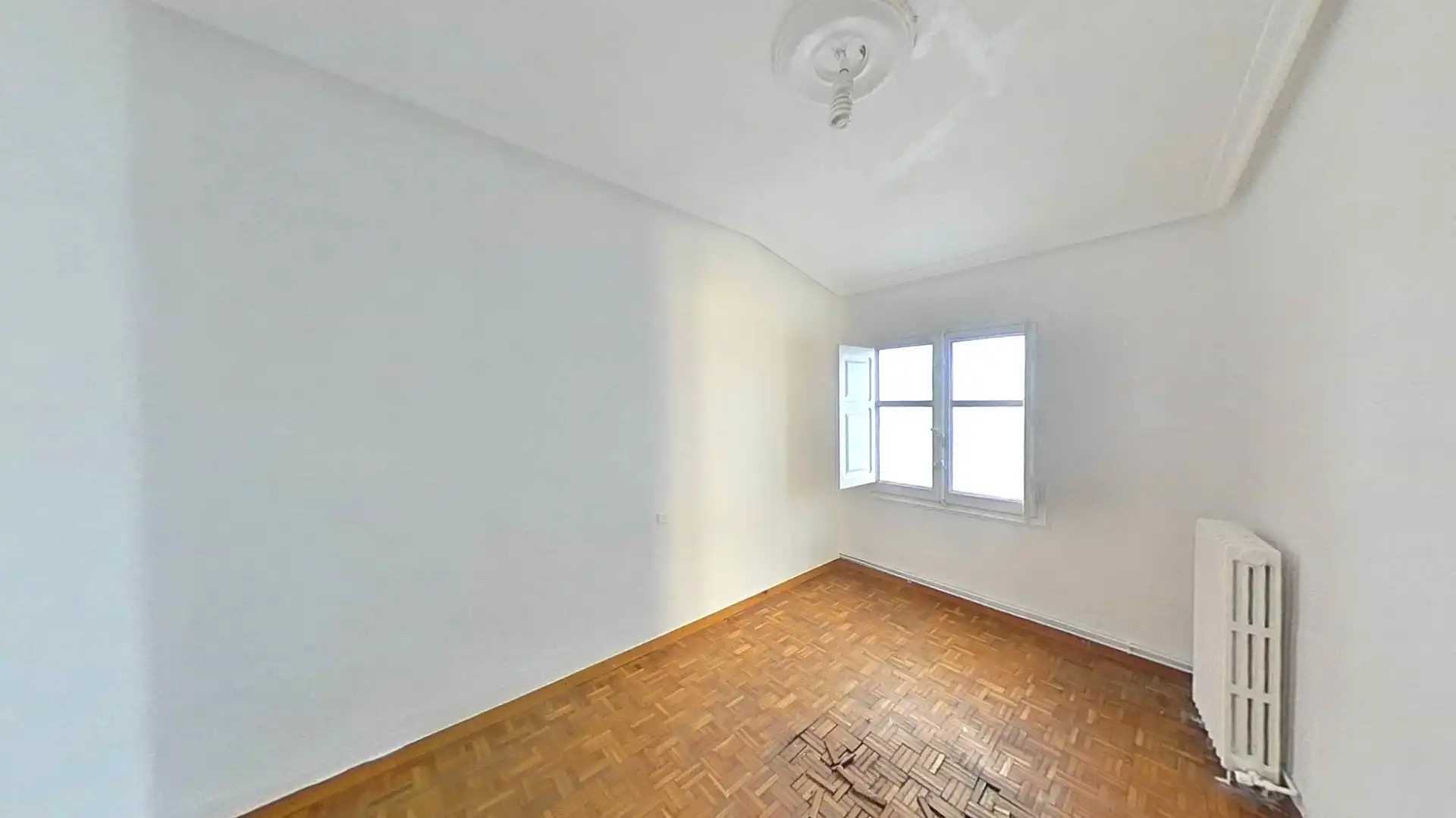 Habitación de Piso en venta en Autol con Calefacción, Trastero y Balcón