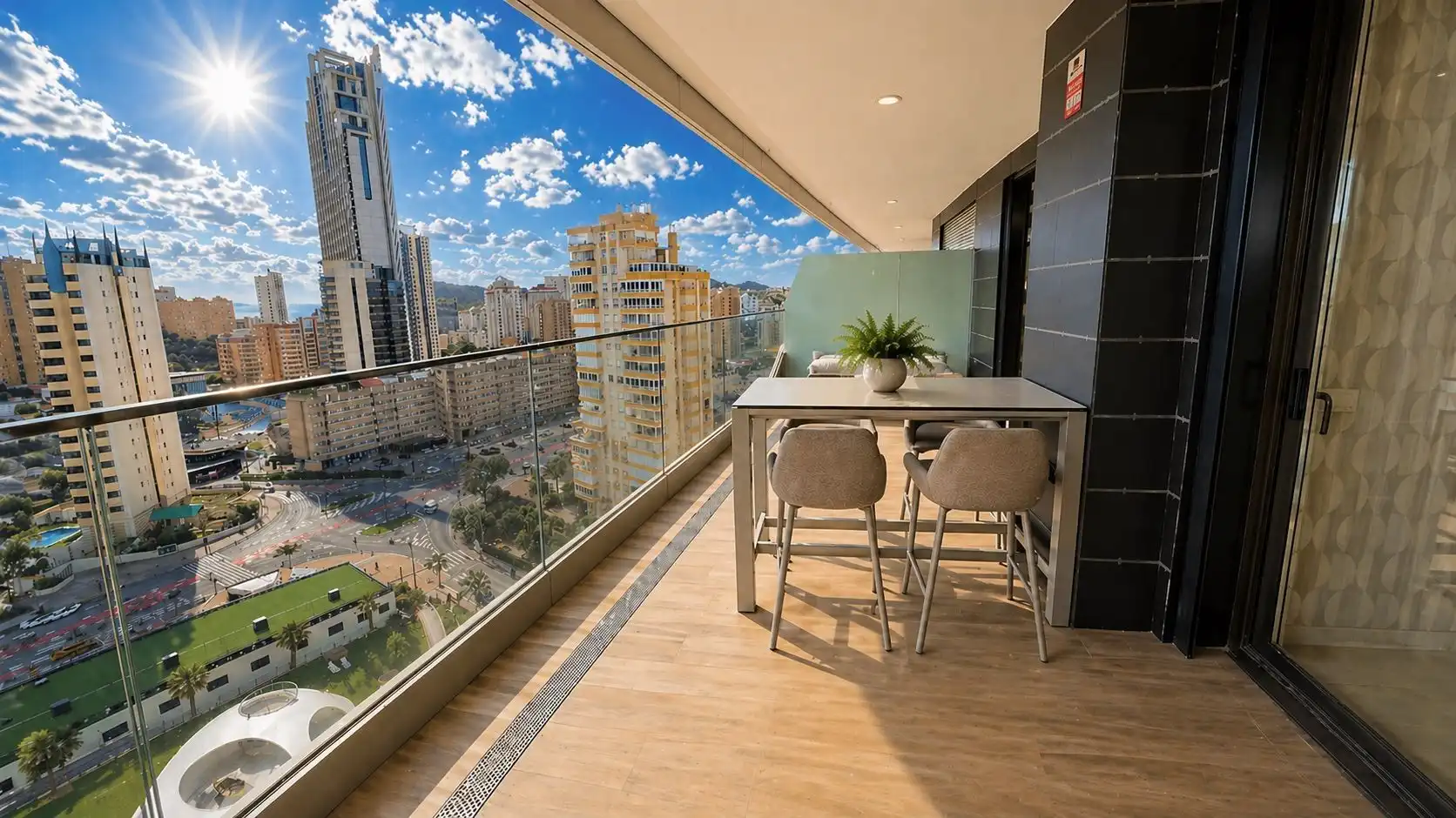 Apartment with pool for sale in Playa de Poniente, imagen 2