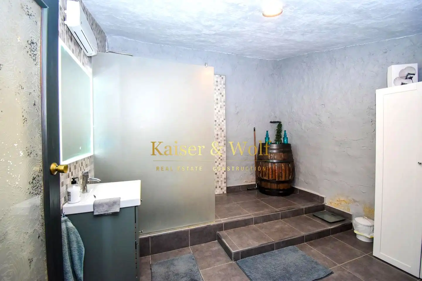 Baño de Finca rústica en venta en Elche / Elx con Aire acondicionado y Jardín privado