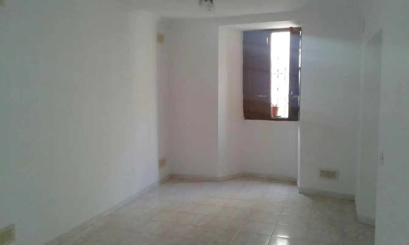 Habitación de Planta baja en venta en Melilla