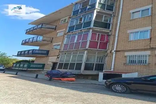 Vista exterior de Piso en venta en Guadarrama con Jardín privado, Terraza y Balcón