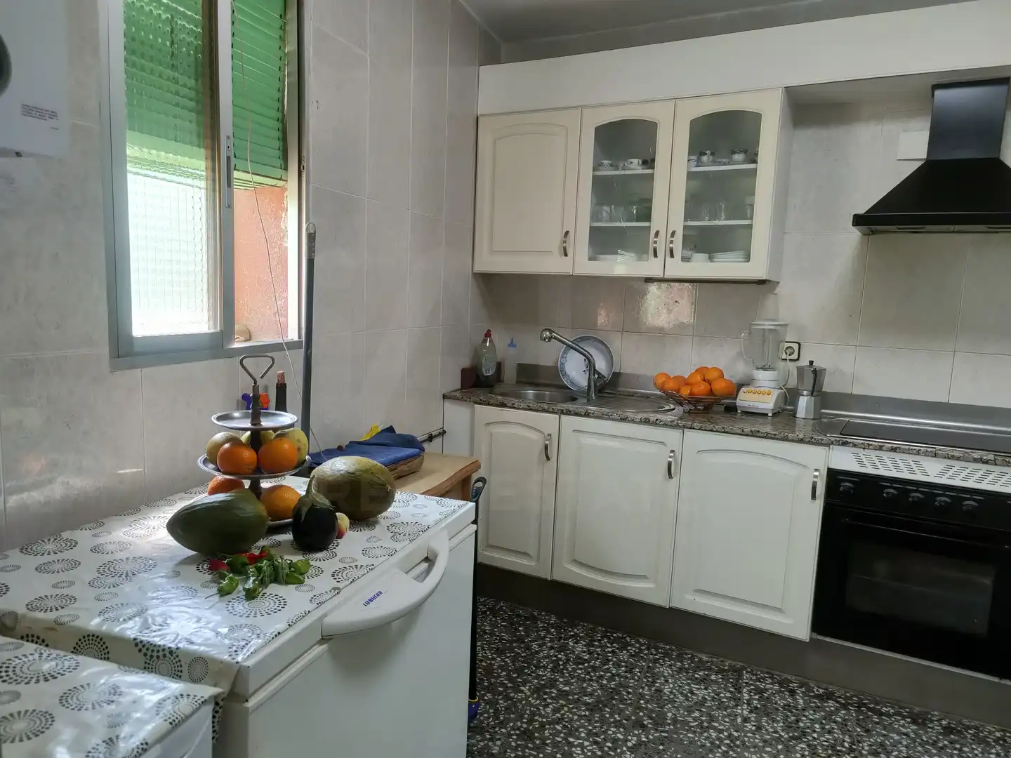 Cuina de Finca rústica en venda en Sant Vicenç Dels Horts amb Calefacció, Terrassa i Piscina