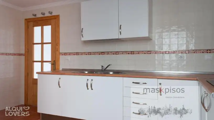 Flat for sale in Mondejar - Junquillos