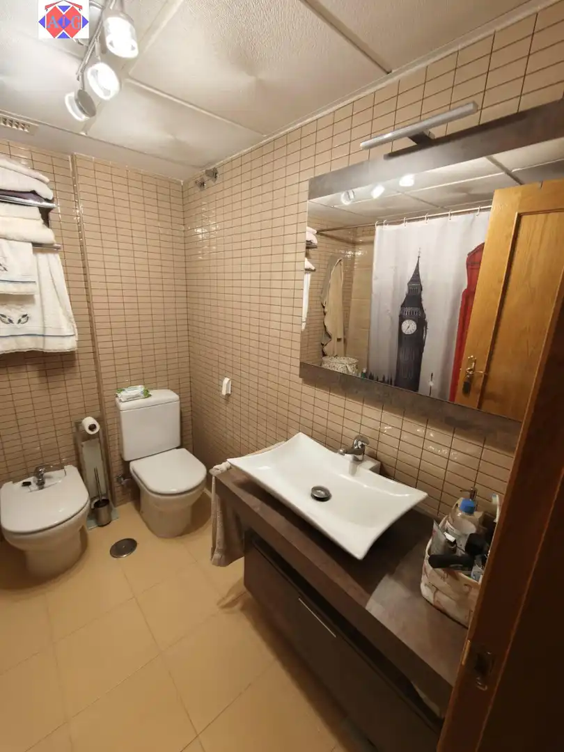 Badezimmer von Dachboden zum Verkauf in Lújar mit Klimaanlage, Terrasse und Möbliert