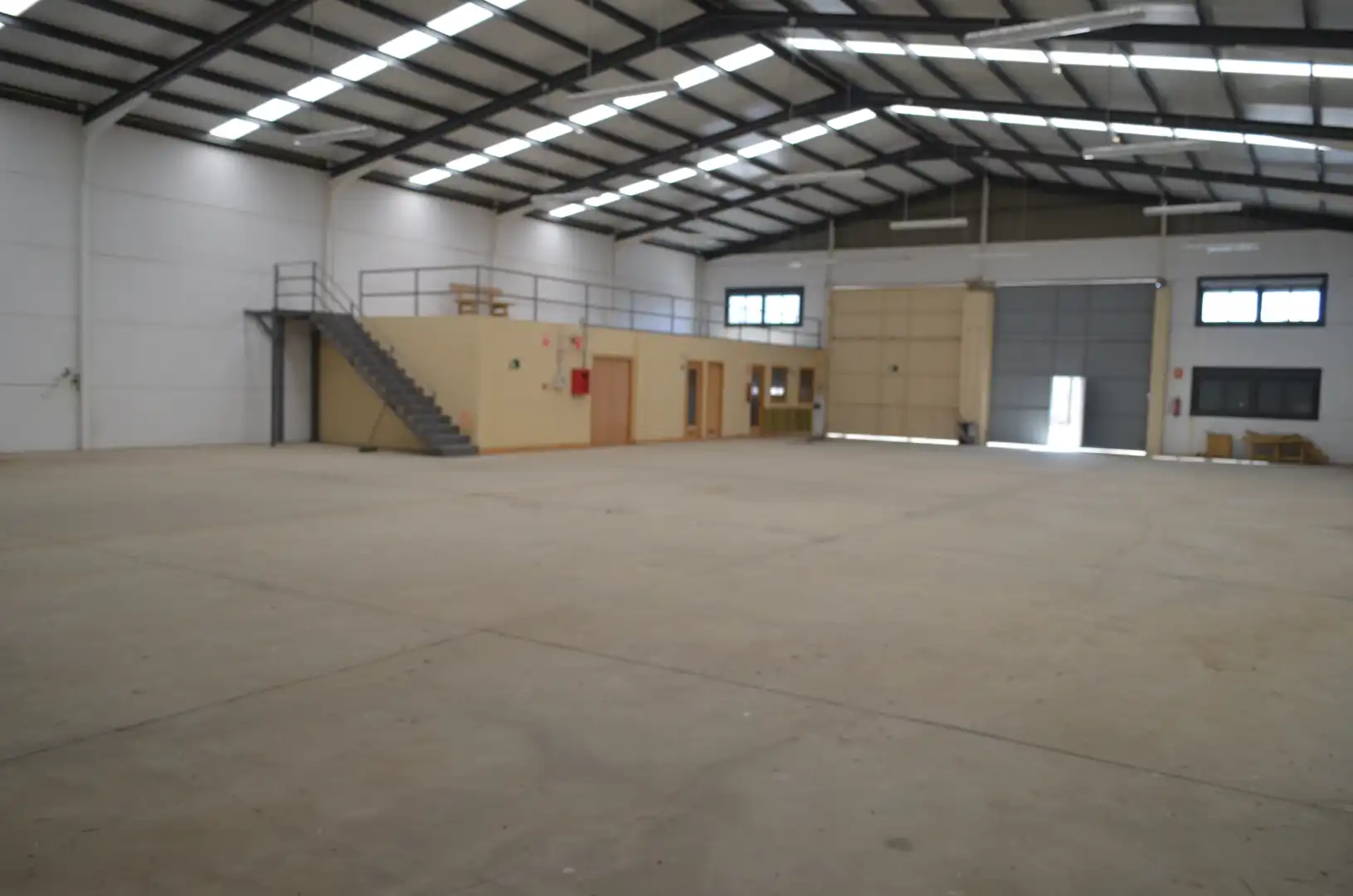 Fabrikhallen zum Verkauf in Malpartida de Plasencia