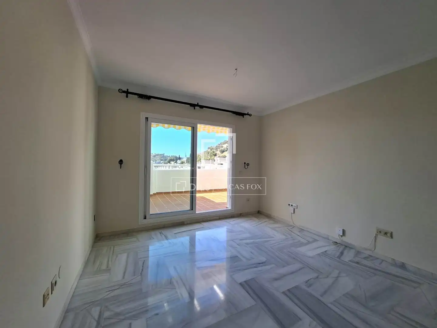 Schlafzimmer von Dachboden zur Miete in Málaga mit Klimaanlage, Heizung und Privatgarten