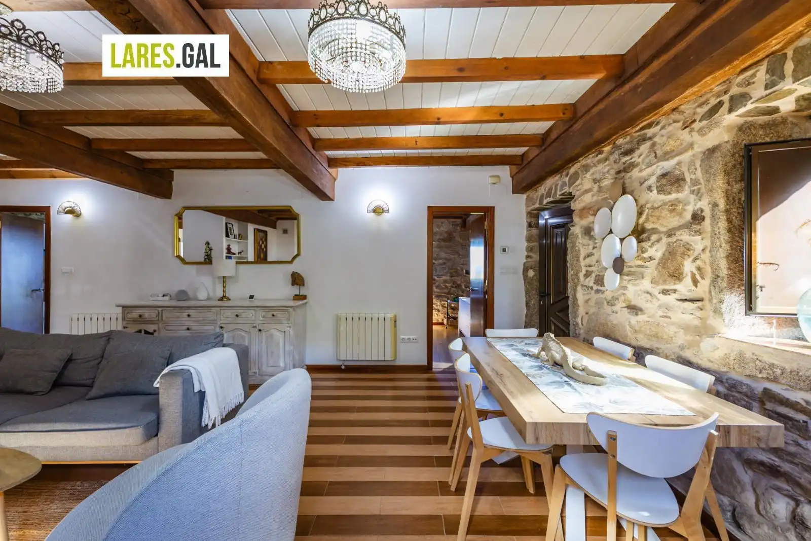 Menjador de Casa o xalet en venda en Moaña amb Calefacció, Piscina i Moblat