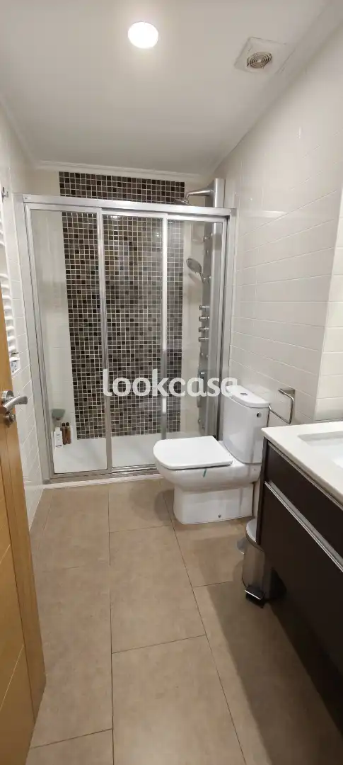 Bathroom of Flat for sale in Sanxenxo  with Heating, Parquet flooring and Terrace