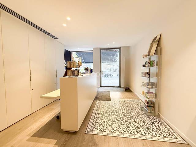 Local comercial en Venta en Joan Guell en Barri de les Corts