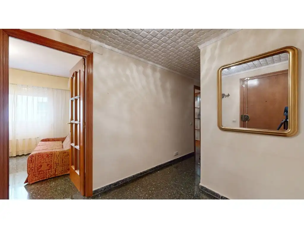Flat for sale in Exposició